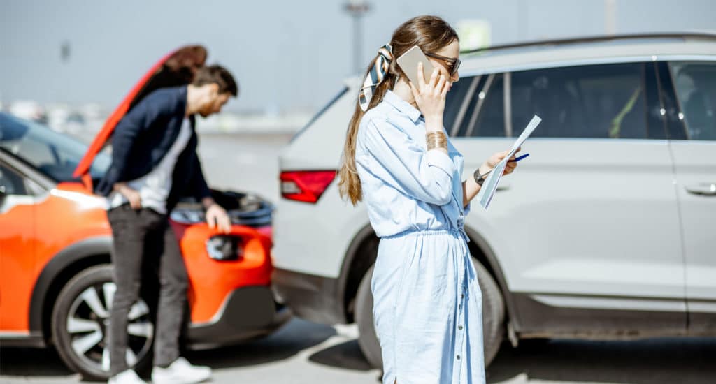 ¿A quién cubre un seguro de coche en caso de accidente?