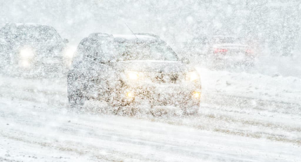 Consejos para conducir con nieve o hielo en la carretera